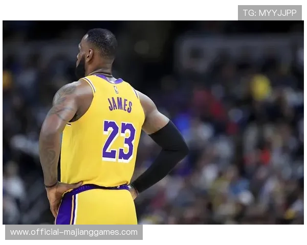 评估指出湖人进攻火力强劲但防守漏洞突出需尽快改进 评估指出湖人进攻火力强劲但防守漏洞突出需尽快改进