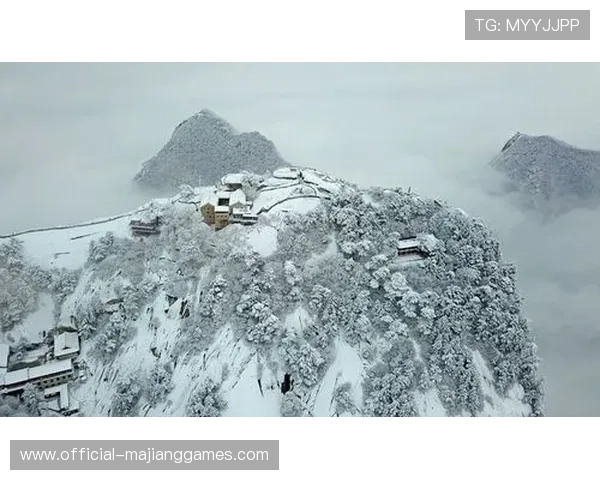 截肢后7年爬遍三山五岳,独腿青年雪中登华山引热议 截肢后7年爬遍三山五岳,独腿青年雪中登华山引热议