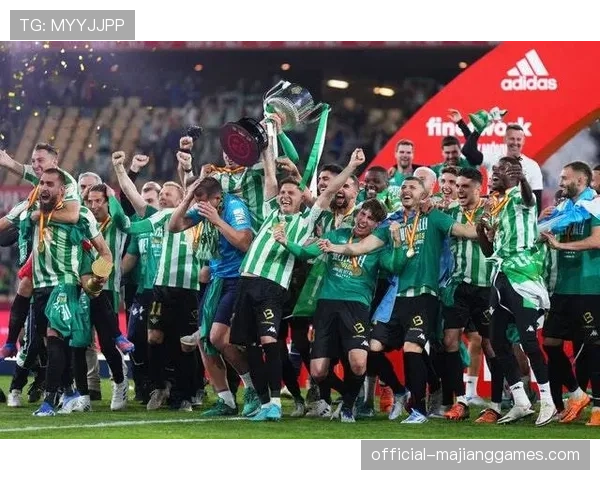 皇家贝蒂斯与38岁老将华金续约一年，后者将迎来职业生涯第25个赛季